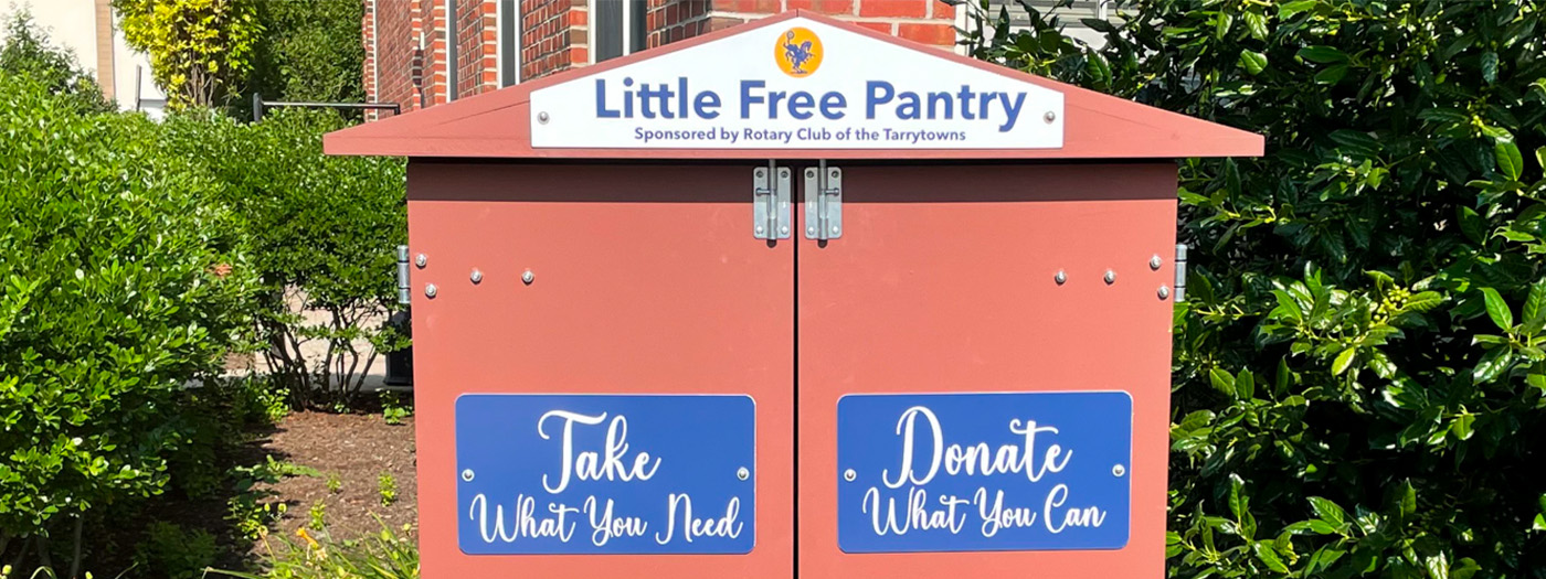 Photo of an outdoor food pantry